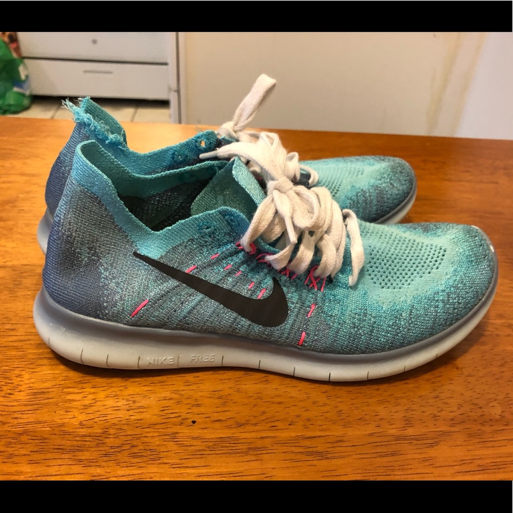 Nike FlyKnit running shoes